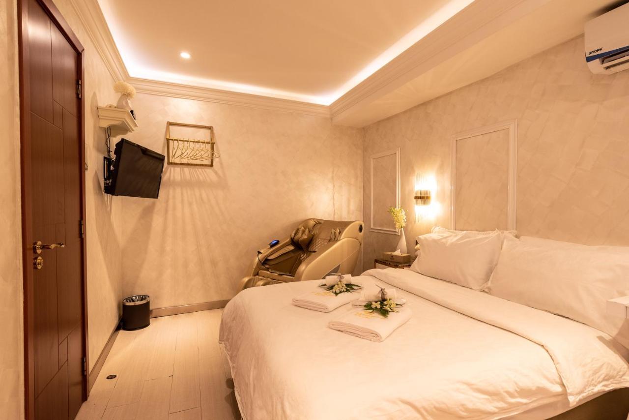 Cj Residence - Opposite Public Bank Centre Point 코타키나발루 외부 사진