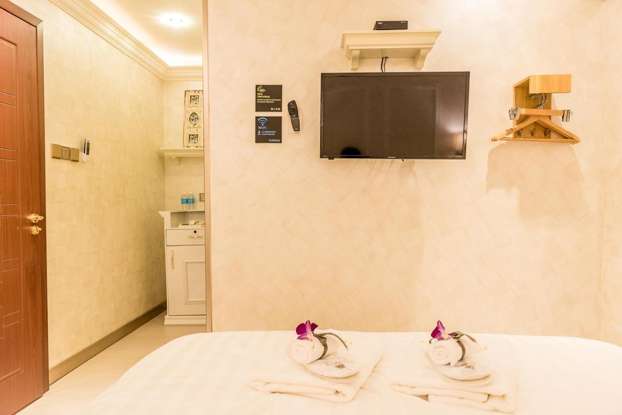 Cj Residence - Opposite Public Bank Centre Point 코타키나발루 외부 사진