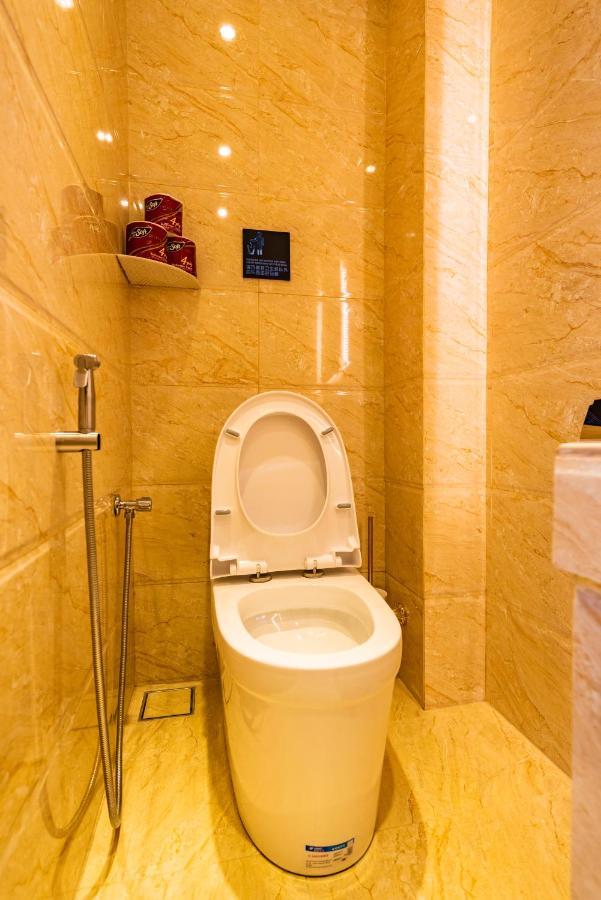 Cj Residence - Opposite Public Bank Centre Point 코타키나발루 외부 사진